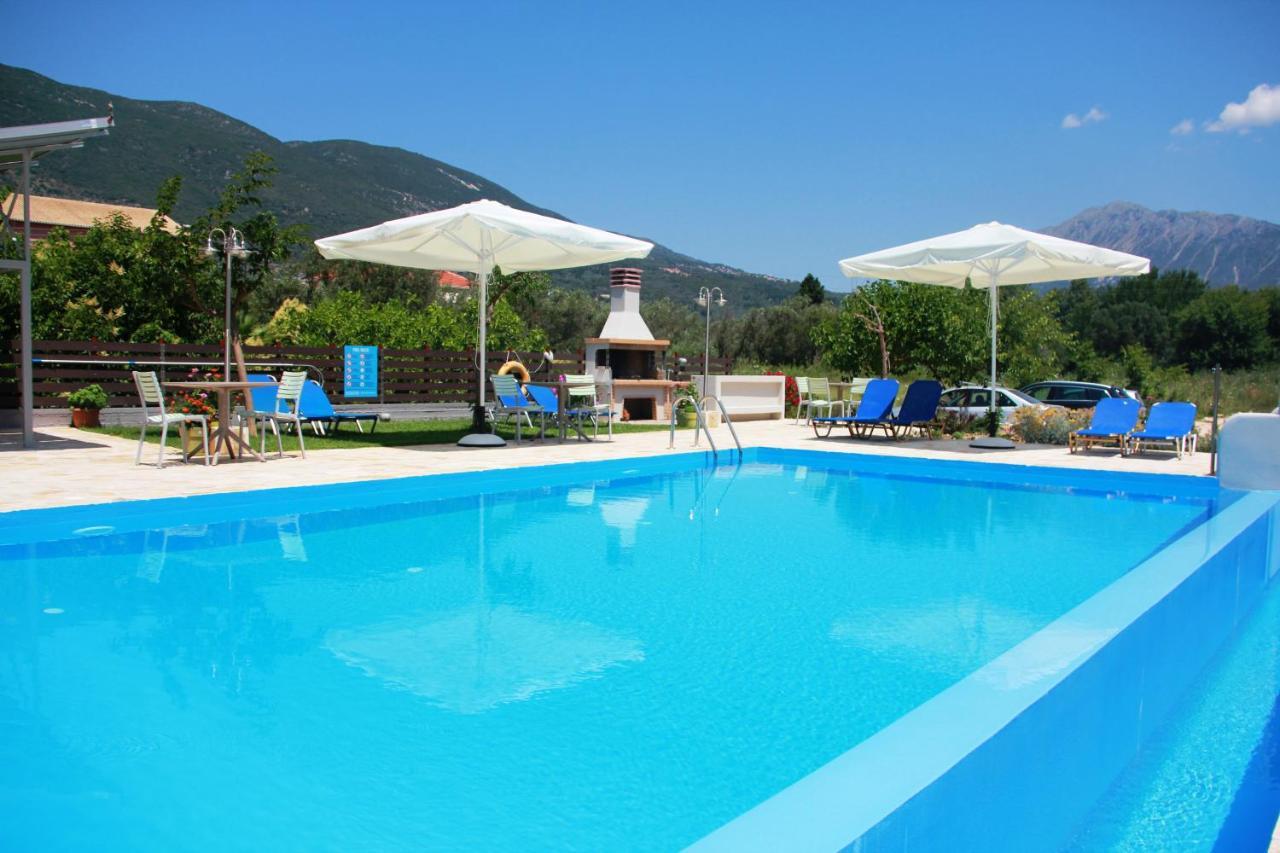 George Studios Vasiliki Exterior foto