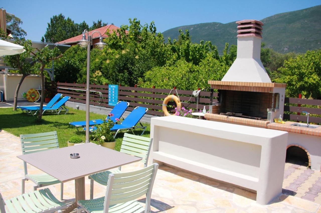 George Studios Vasiliki Exterior foto