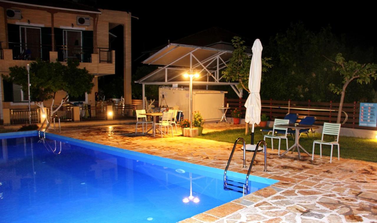 George Studios Vasiliki Exterior foto